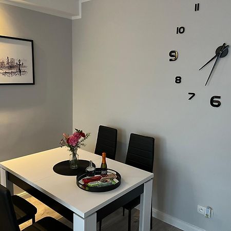 Nysa-Rynek Apartment Luaran gambar